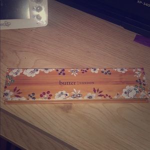 BUTTER LONDON - NATURAL GODDESS EYESHADOW PALETTE